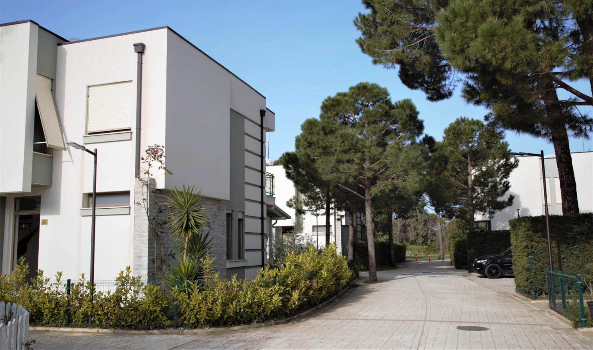 Artino Villa Durres Exterior photo